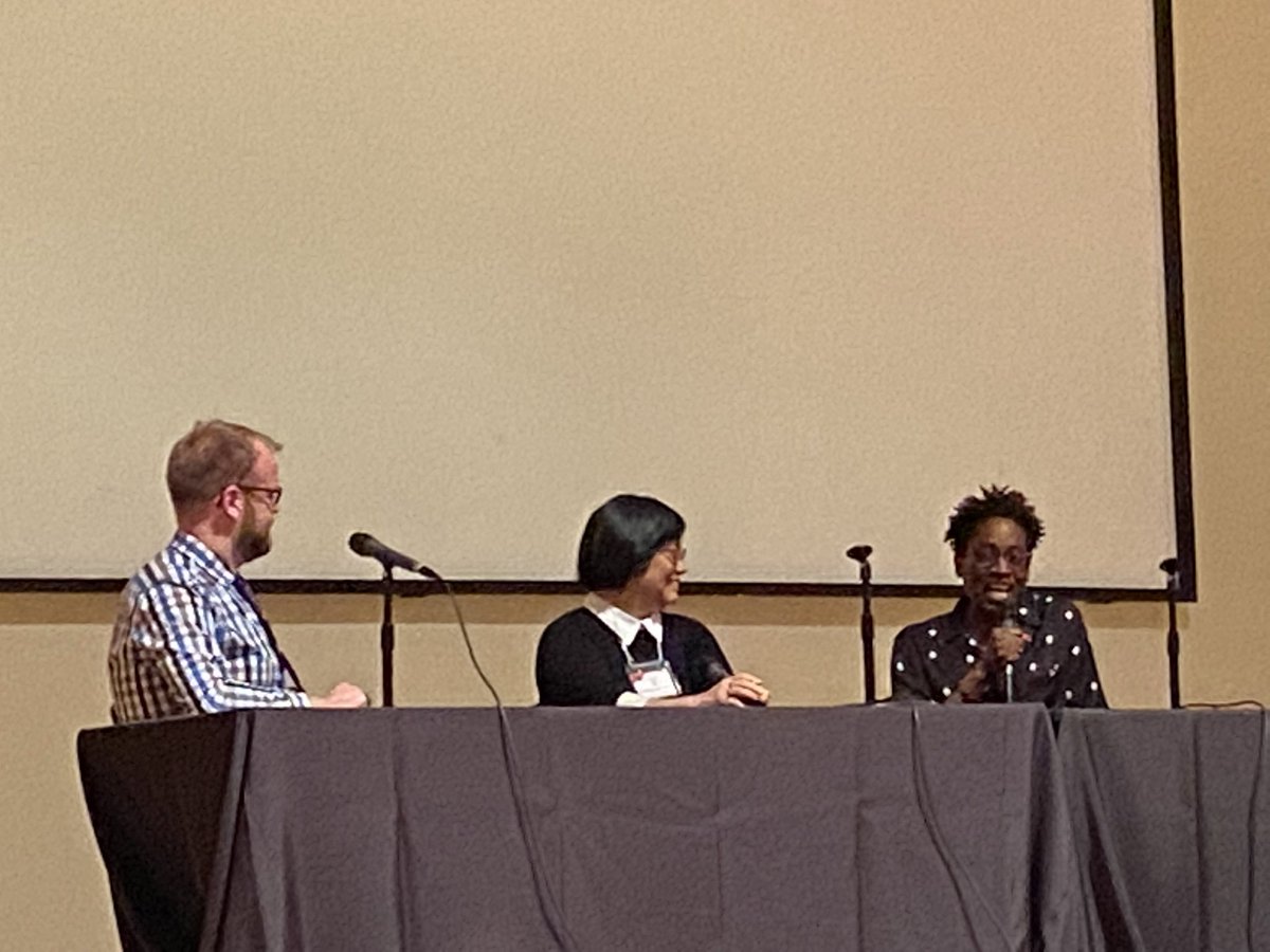 vandyREADs tweet media