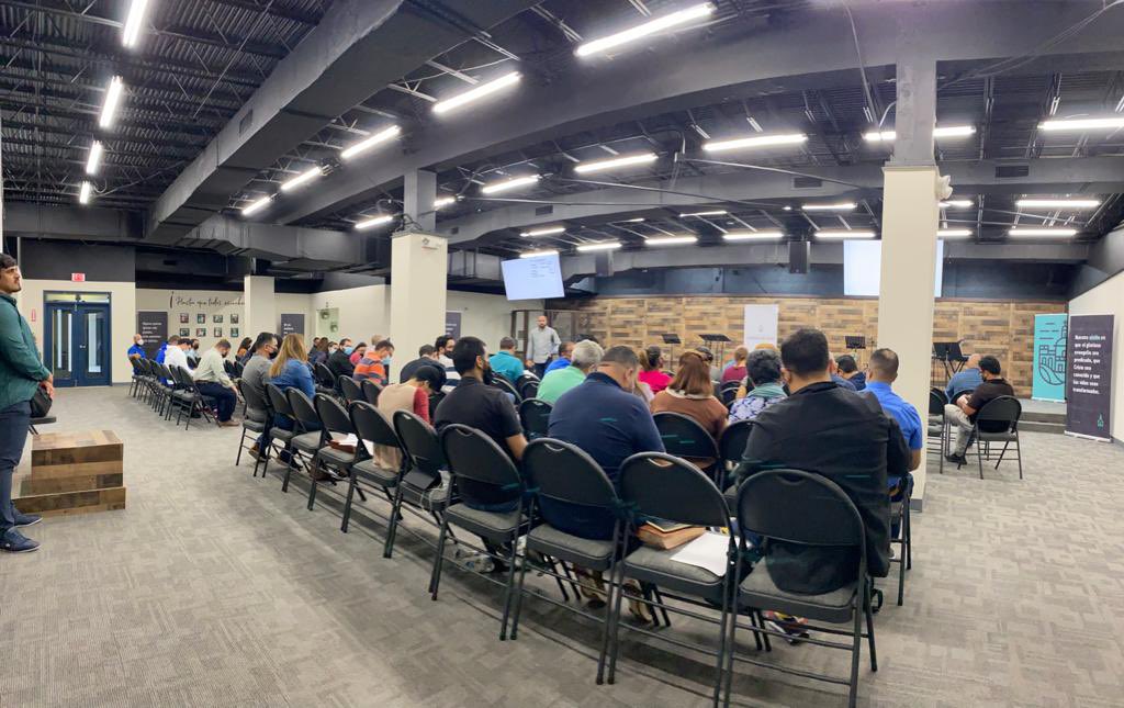 sendpuertorico's tweet photo. ¡Casa llena en nuestro 1er Taller de Evangelismo del 2022 entre @sendpuertorico y @cibspuertorico!
#SendPR
#CIBSPR
#SomosBautistasdelSur https://t.co/dm06VSXJRU