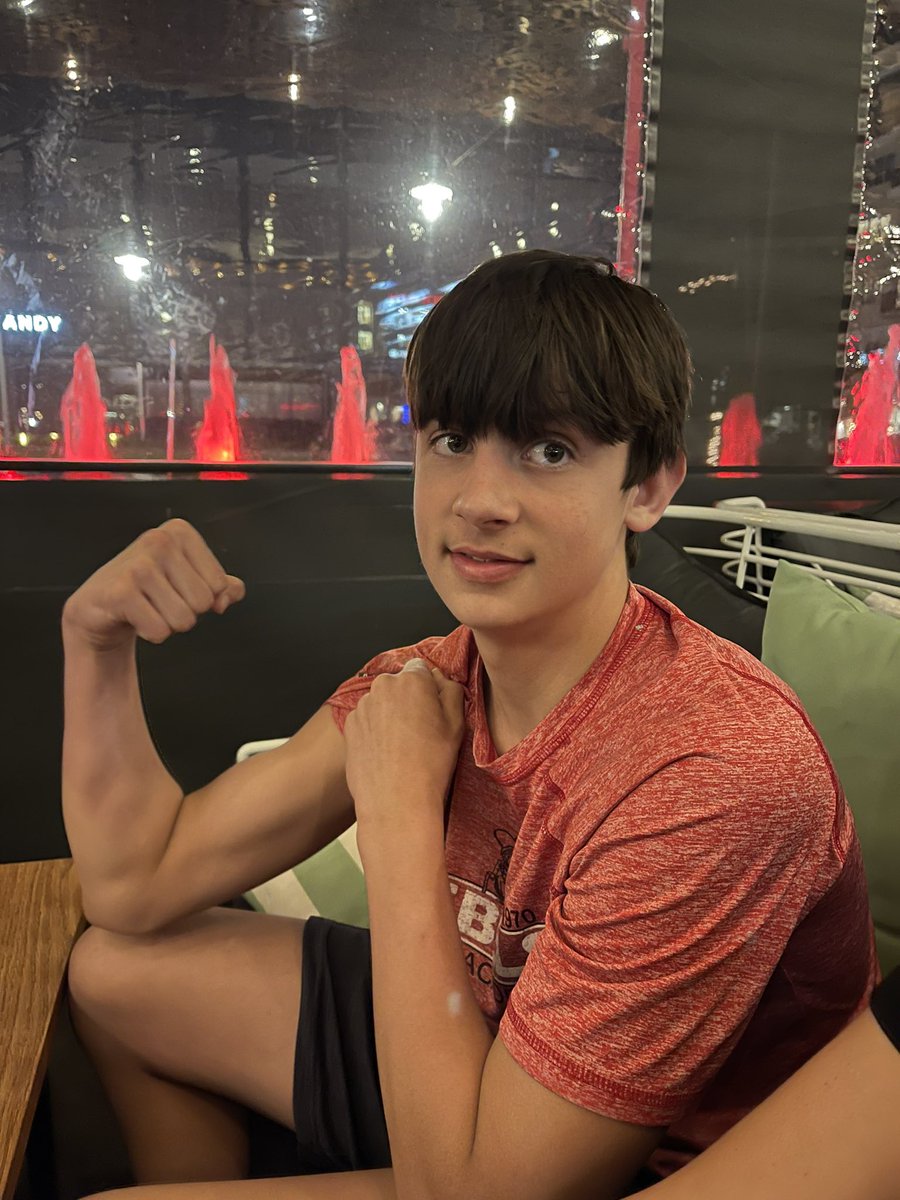 The next Mafia Men’s basketball coach is getting a scoring machine who is living in the weight room.  He will be 6’1 168 pounds by season.  Unlimited range.  Handles.  Not as quick as his sister but craftier.  Will be a freshman and potential to score 19.6 per game