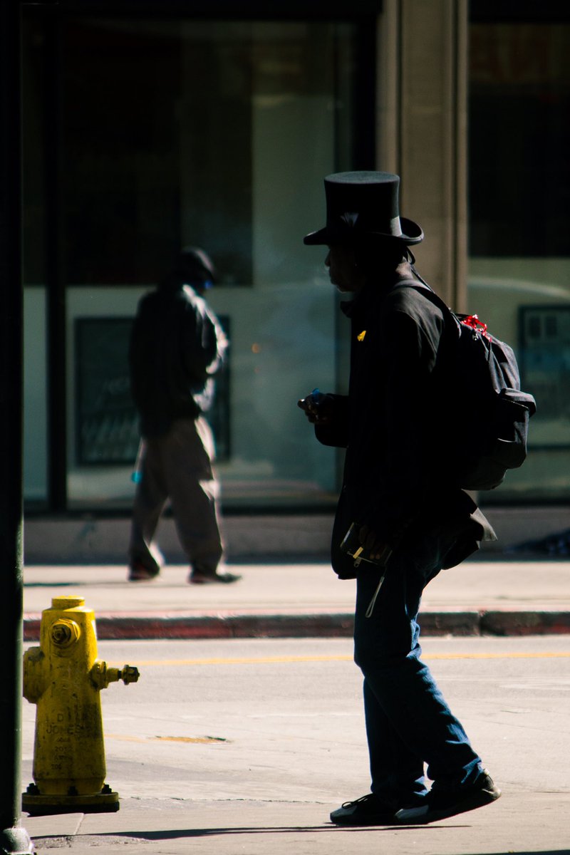 _SNVPS's tweet image. The luck of the Irish has an ironic twist in that it may not mean luck at all; rather, it refers to their bad luck 🍀 
#streetphotography #notsofun #Facts #GameOfTones #PhotoOfTheDay #moody #time #Joker #leprechaun #Goldcoin
