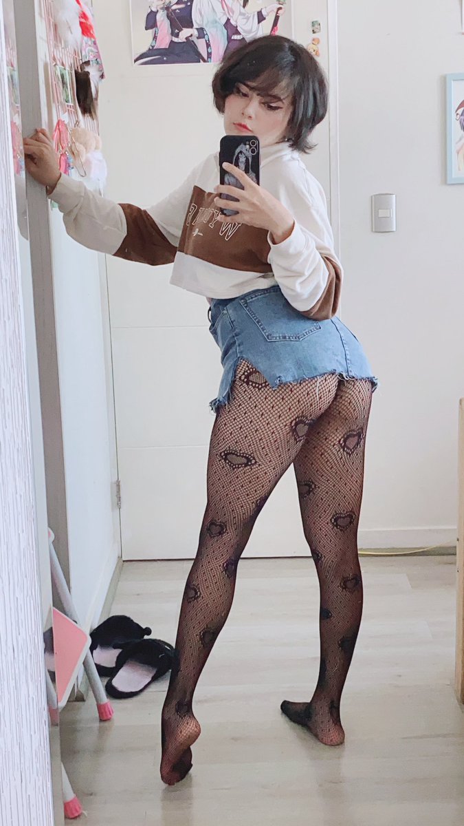 Lucillexs 💗 on Twitter: "Se ve bien la falda? 🐾…