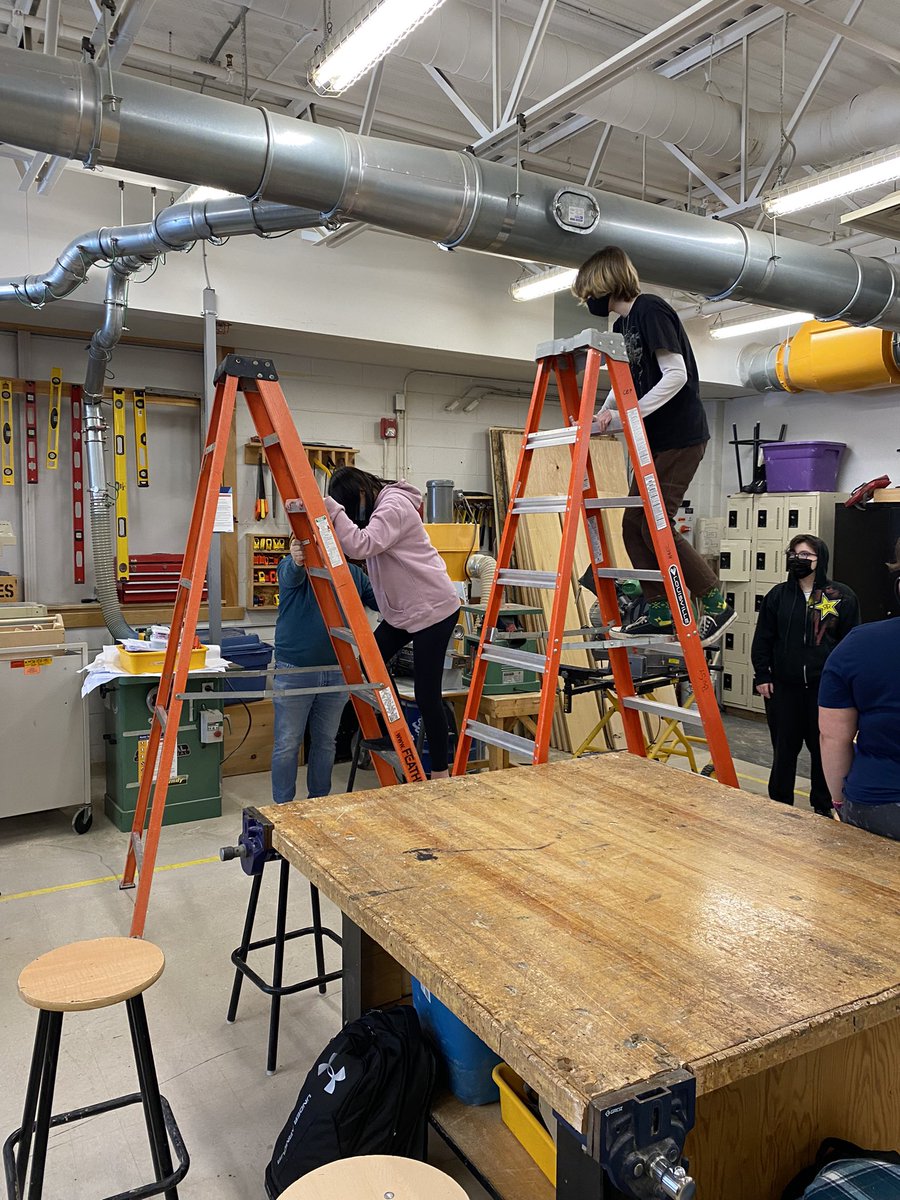 NNEC_Gryphons's tweet photo. Thank you to @CCRCE_NS for supporting ladder training for our Building Systems students today. Students learned important safety practices for the workplace. @Learnstandingup https://t.co/OLxqw1nHmr