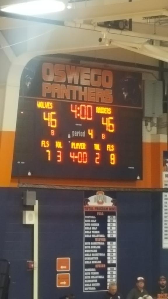 PapaLesOJr's tweet photo. @michaelsobrien ..going to OT..Oswego E. Bolingbrook https://t.co/X35rd4CPHd