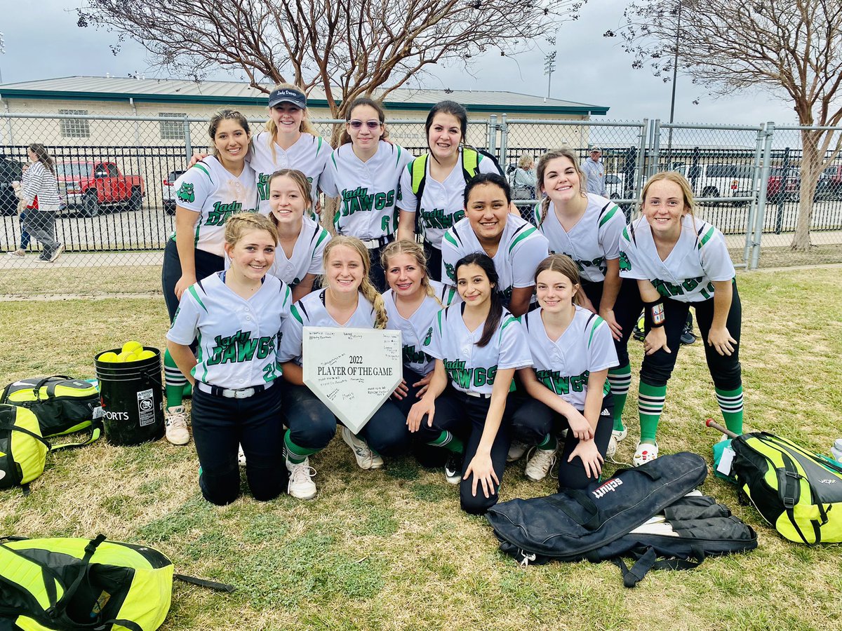 burnet_softball's tweet photo. It was a good day on the diamond in BTX!
Varsity took the win over Gunter with help from our Player of the game - Rylea Whitus (1 HR). 
JV got a win against Liberty Hill JV with help from Lexi Leatherwood (player of the game).

Tournament finale tomorrow 👀 
#AGNB #LGI https://t.co/ZvFF669QNg
