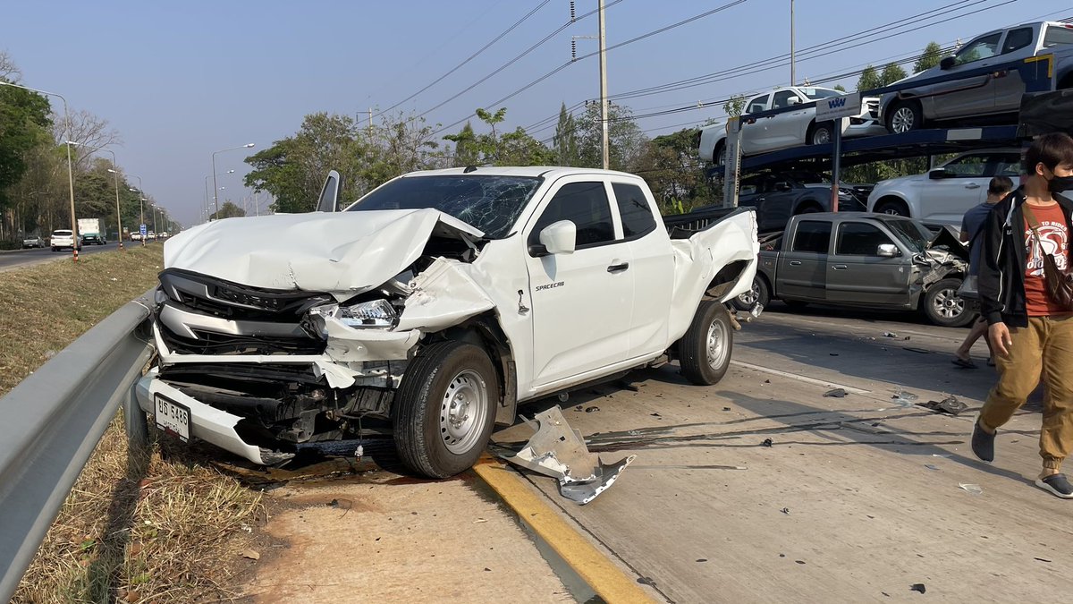 pisuttcamp's tweet photo. เวลา 08.40 น. วันที่ 5 มี.ค. 65 อุบัติเหตุรถชน 4 คัน ที่แยกหนองบุญมาก ผู้บาดเจ็บสองราย ส่งโรงพยาบาลหนองบุญมาก 9.30 น. เคลื่อนย้ายเคลียร์เส้นทางการจราจรเรียบร้อย
#JS100 https://t.co/OuHcjeirhB