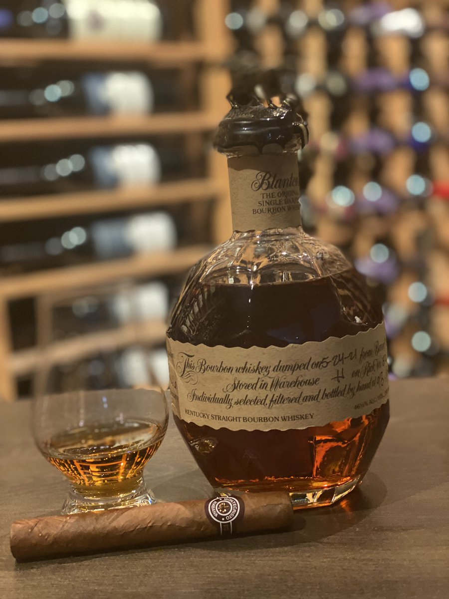 dpen_cc's tweet photo. The right way to follow Brunello. Thx @Ahachey101 🙏🏽 #springyet @BlantonsBourbon @ChartonHobbs @JPen37 https://t.co/s19q4enY5d