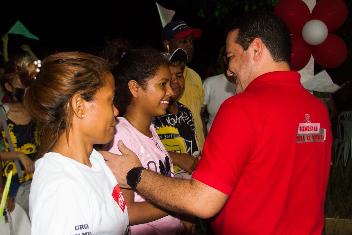 JocheTous's tweet photo. En Montería 📍consolidamos nuestro proyecto político por el #BienestarParaElPueblo
Estamos agradecidos con Paula Berrio y el Grupo San Miguel por esta gran reunión.
#FamiliaL103 #TeamTous #ModoTous https://t.co/RcpaDv1Yqu