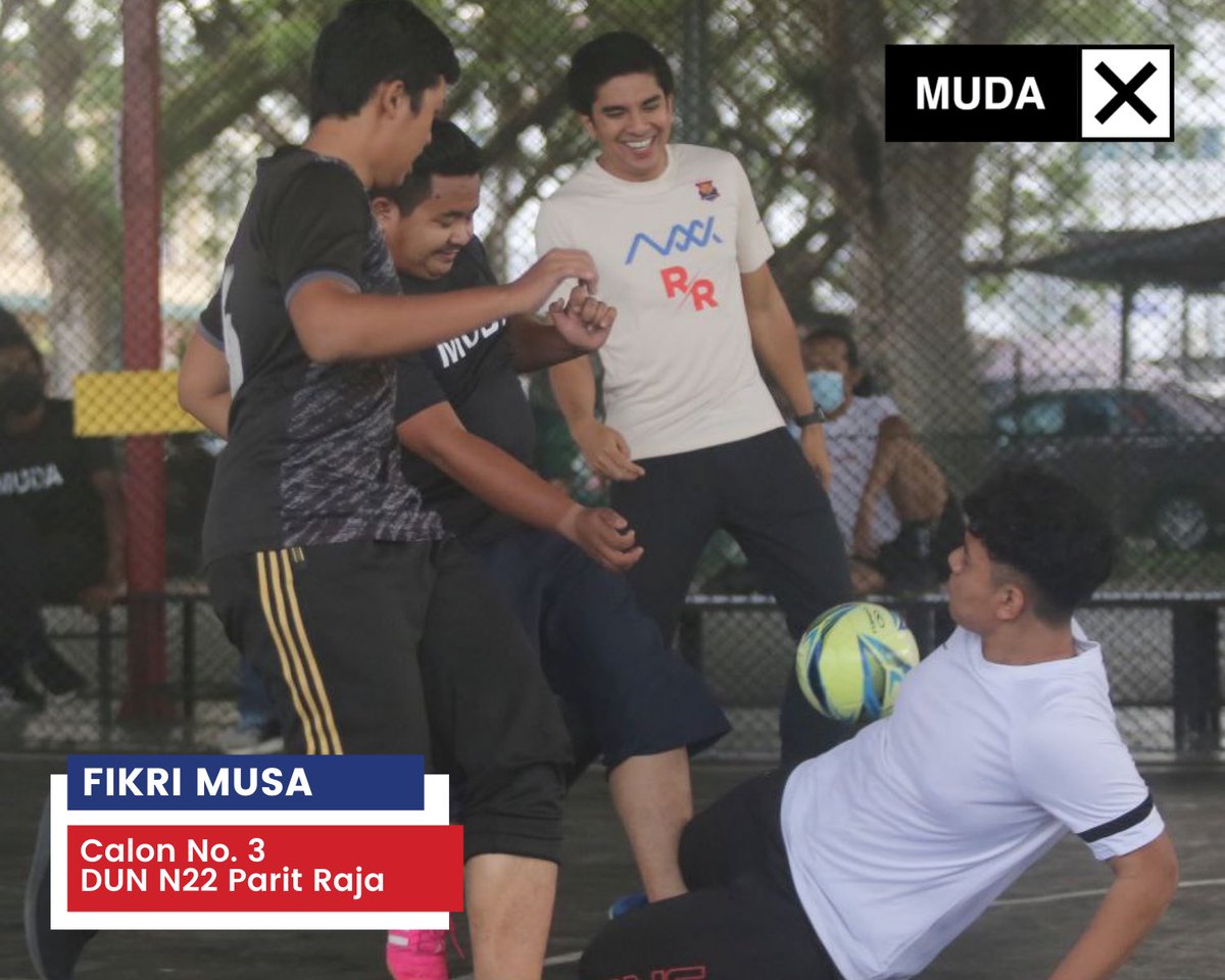 fikrymusa's tweet photo. 05.03.2022

Kalau nak sihat, mestilah kena cergas kan!?

 Jadi selepas sarap pagi tadi saya dan YB Syed Saddiq meluangkan masa bermain futsal bersama anak-anak muda Parit Raja di Blackened Futsal.

Fikri Musa
Calon No.3
DUN N22 PARIT RAJA

#FikriUntukParitRaja https://t.co/ias8x3jG6G