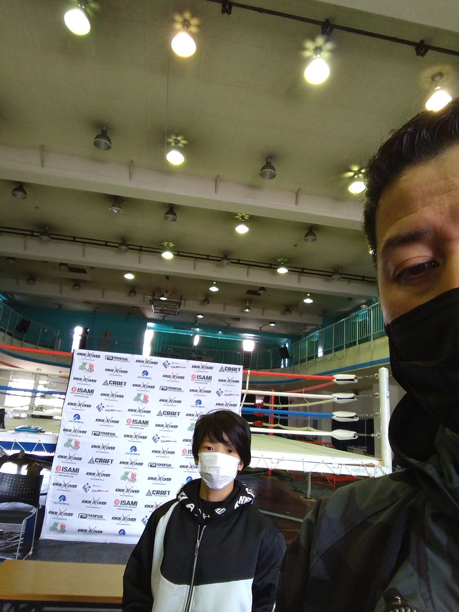 muaythai_shop's tweet photo. 大久保
異常ぁりません👮♂
ケケケッッΨ😈Ψッッケケケ
#前日計量
#GENスポーツパレス
#KROSOVER
#佐藤杜
#チームデビル https://t.co/dj8FOs57Zk