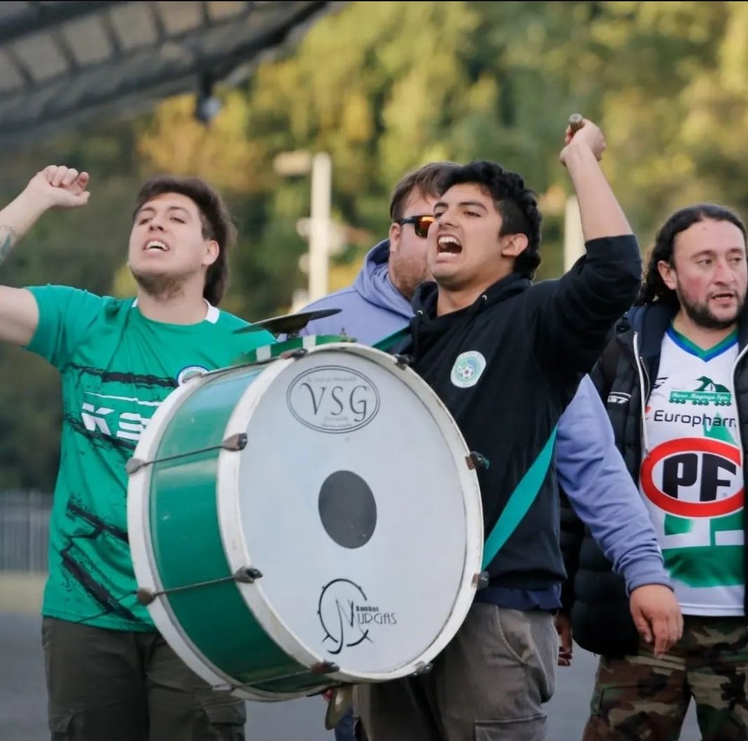 Hoy se realizo el primer banderazo a la rama femenina de <a href="/DPMChile/">Deportes Puerto Montt</a> previo al inicio del campeonato.

Esta campaña nunca jugaran solas    🐬💚🇳🇬 

<a href="/revistafutfem/">Revista FutFem</a> <a href="/FemDpm/">Dep PtoMonttFemenino</a>