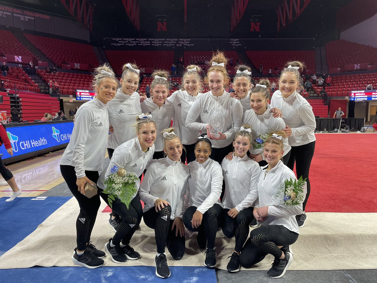 GW_Gymnastics's tweet photo. The Masters Classic 🏆 is coming home with us! 

#WeCOMMIT #WeCONQUER https://t.co/VWHRg152IK