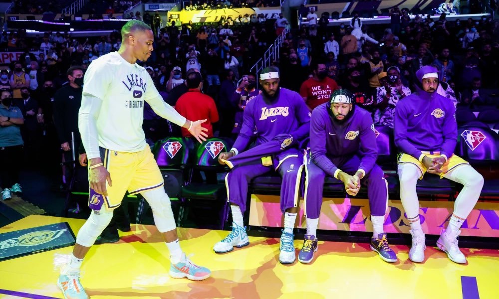 This Westbrook, LeBron, AD, and Carmelo pic is hard 😅