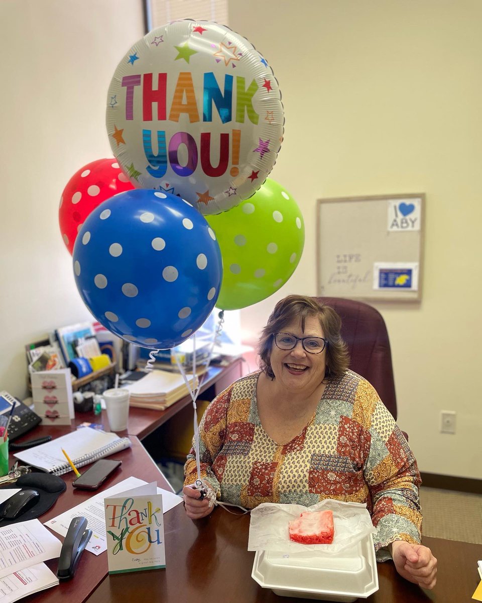UnitedWaySWGA's tweet photo. A special shout-out to the United Way SWGA Team on #EmployeeAppreciationDay! Thanks for bringing your hearts & passion to this work every day. We deeply appreciate all you doโeach day, in every way. โค๏ธ #TheRealMVPs #WorkHeroes #LiveUnited #ReimagineUnitedWay #ReimagineCommunity https://t.co/b0TjYtCIcm