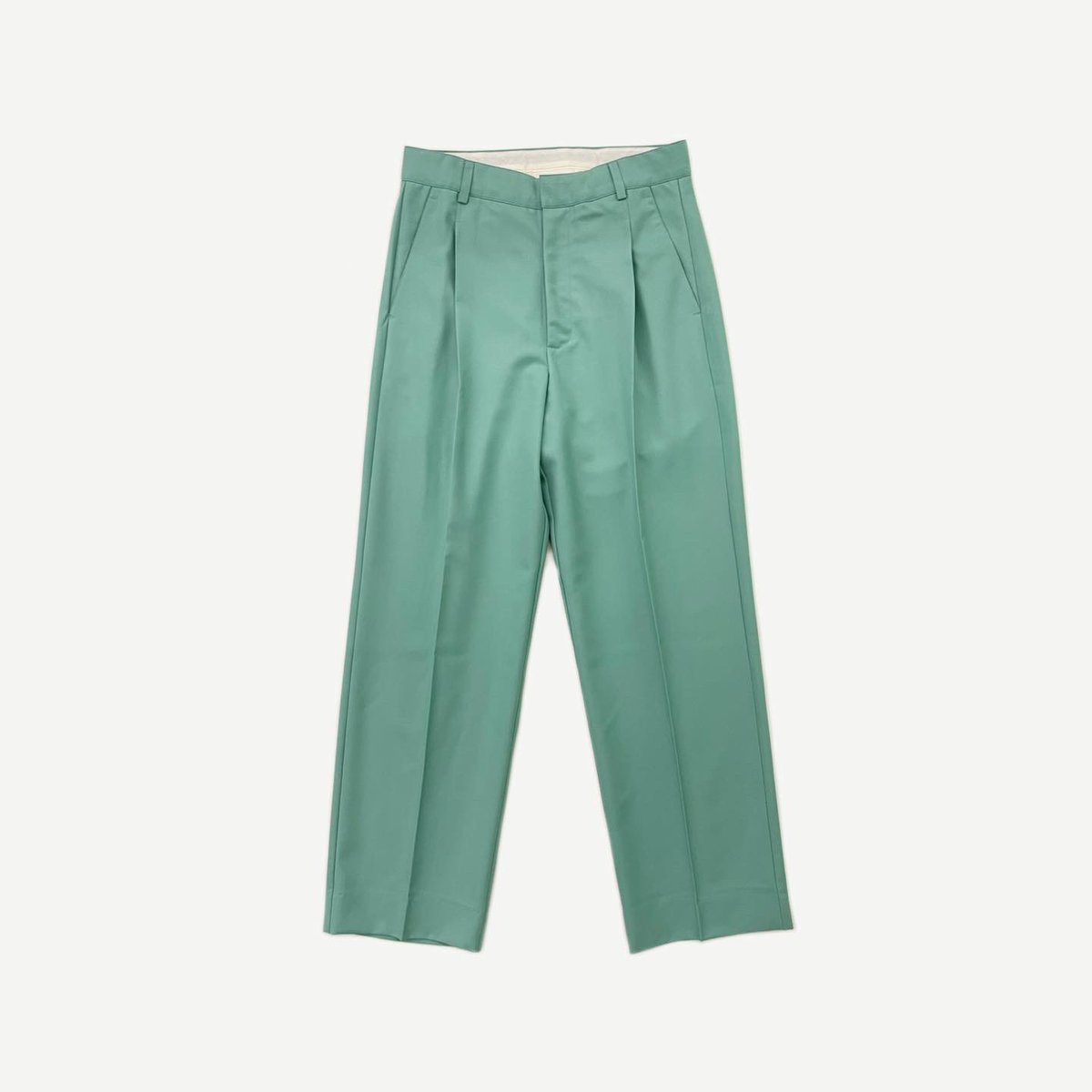 MT_HARAJUKU's tweet image. &amp;lt;Drôle de monsiur&amp;gt;

GOLFEUR PANTS
color: Kelly
sitze: S M
¥37,400-(tax in)

#droledemonsieur 
#monkeytime
#monkeytimejp
#beautyandyouth 
#unitedarrows