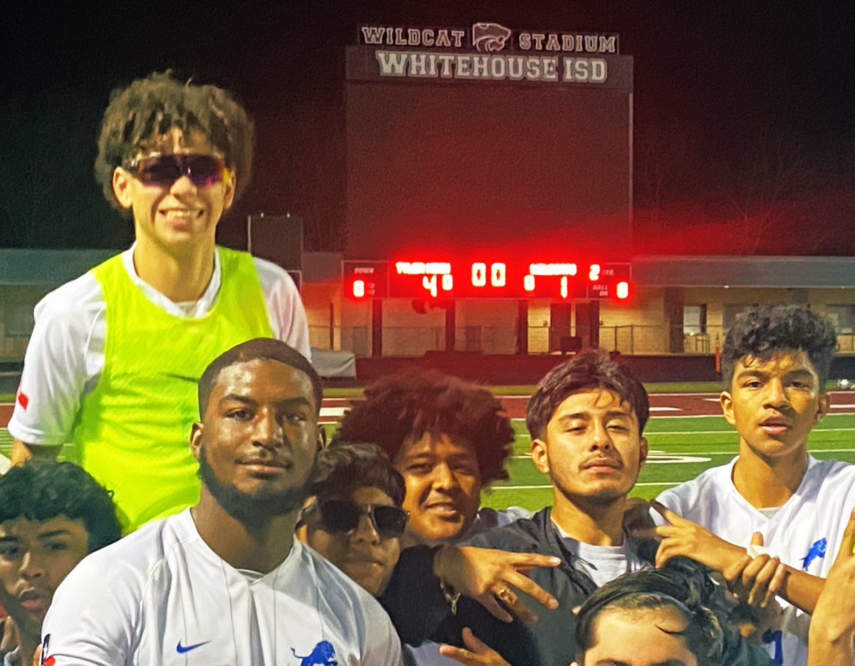 BIG team dub over Whitehouse tonight. 🦁👑⚽️💪

Tyler 4 - 1 Whitehouse 

<a href="/TylerISD_Ath/">Tyler ISD Athletics</a> <a href="/TylerHighLions/">Tyler High School</a> @LethalSoccer #LionsPride