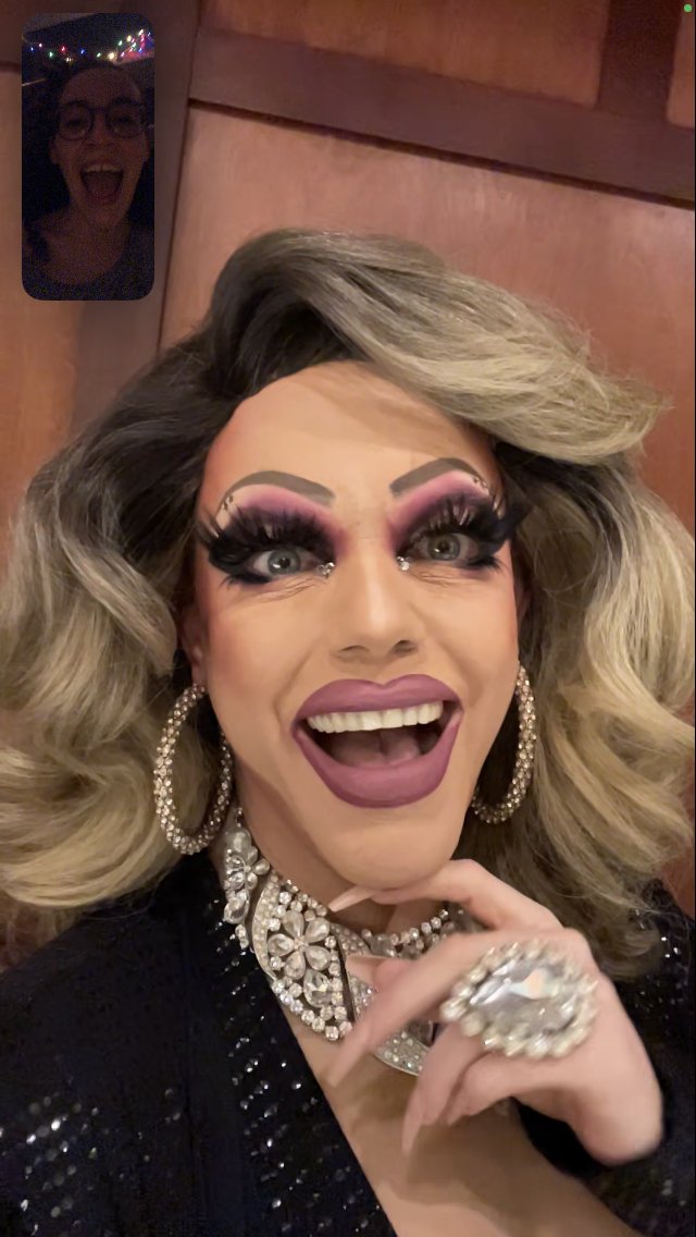 edu__c8's tweet photo. Getting to FaceTime with @morganmcmichael made the last 24 hours WAY more sparkly🥰 ✨Thank you for bringing so much joy,just by being you!!! Love you miss thing💛 https://t.co/4p7o4ceRUz