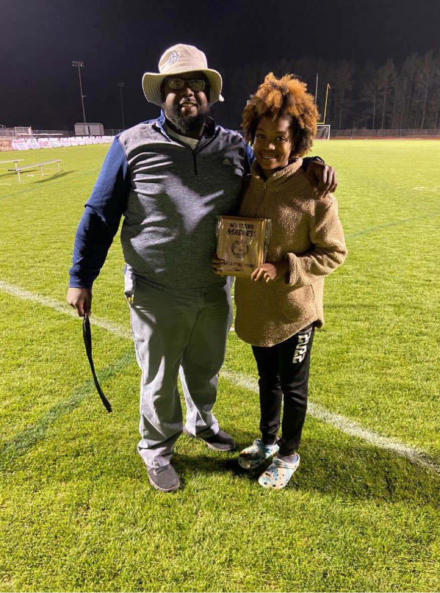 Statesboro_TF's tweet photo. Good start to the season ! A bunch of PRs from last year runner and new sets of PRs for first year runners! Only up from here ! Mustang Madness was good to us ! Girls brought home 1st place and Kimmley J won High Point!! #BlueDevilsTrack https://t.co/H4XwaDGvkF