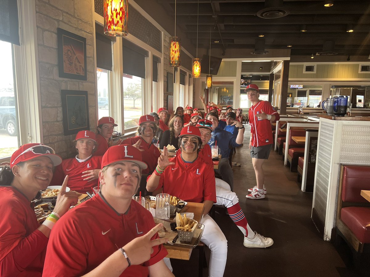 Team lunch on the way home today.  This group is one of a kind.  Thank you to all of our parents that have helped make this week great for our kids.  Heading back on the road tomorrow to try to finish strong.  <a href="/LHSLionsBBall/">Leander HS Baseball</a>  <a href="/matthew_grissom/">Coach Grissom</a> <a href="/CoachPrice03/">Kris Price</a>