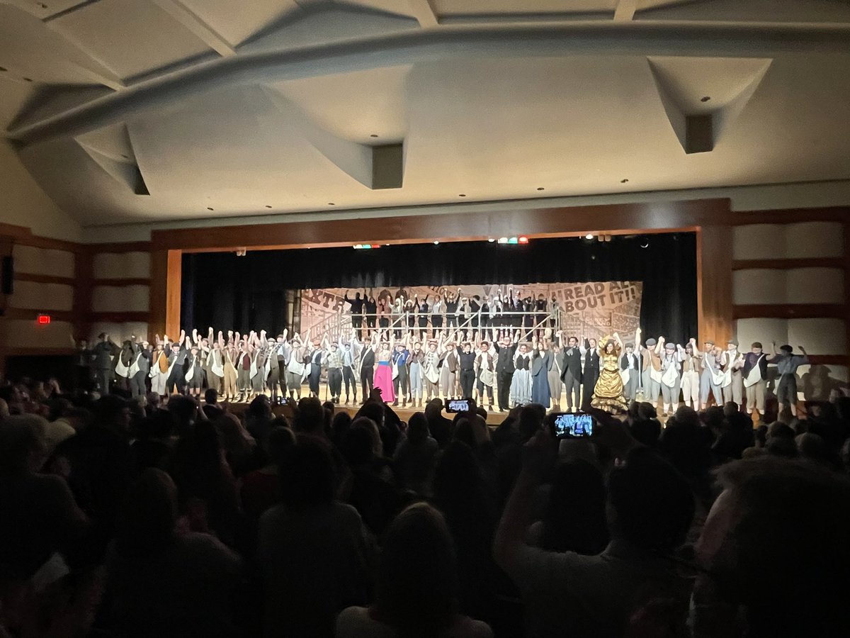 cpalleschi80's tweet photo. These kids are amazing. I am in awe of the talent of every cast and crew member, and the staff that supports them. Thank you to everyone who has spent countless hours to bring the Newsies musical to life! @Sparta_Schools @Sparta_HS https://t.co/4qwZh9jiQT