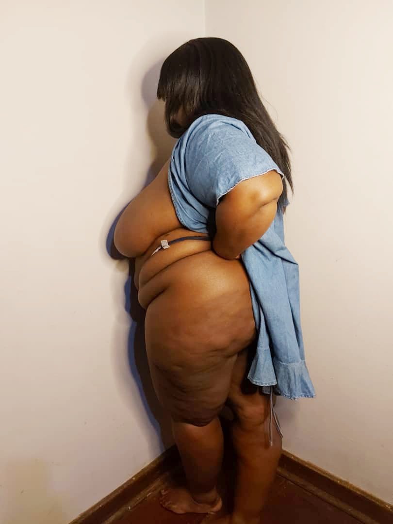 Queenposh10's tweet photo. 👅🍑 https://t.co/jITki7JE8q