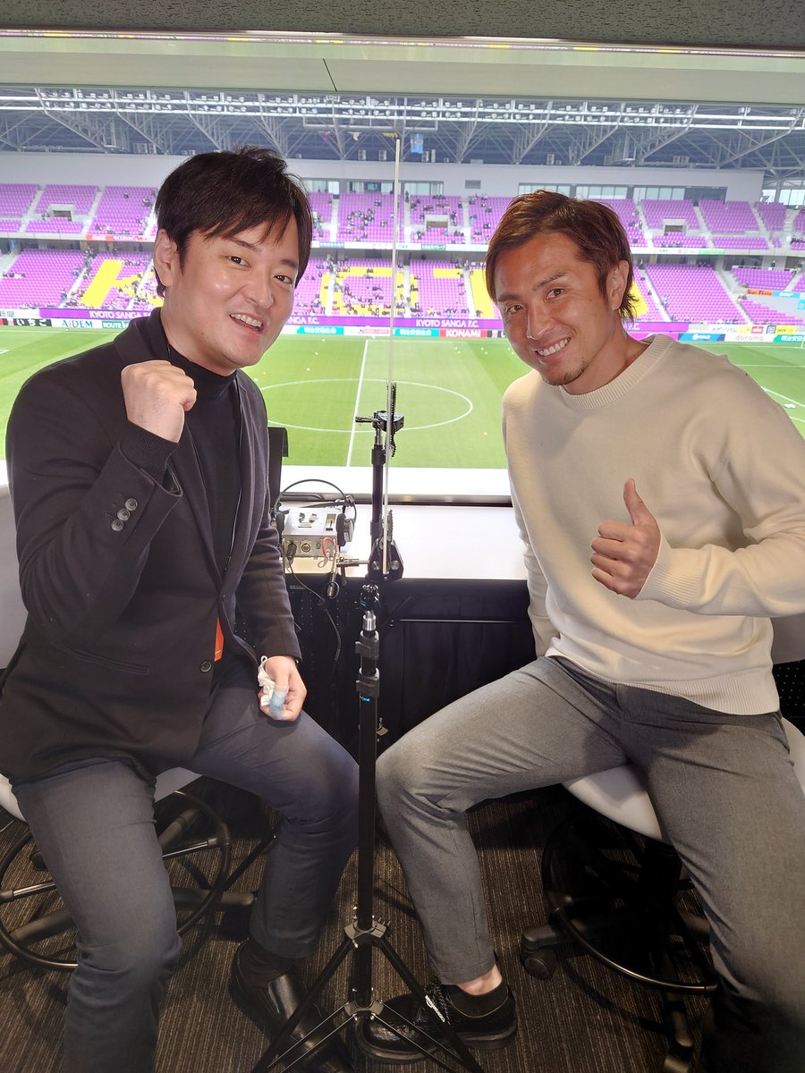 昨季J2でしのぎを削った両チームがJ1の舞台で相まみえます。
曹貴裁監督のもとJ1でもハイラインハイプレスを貫き通す紫の勇者か。伊藤彰新監督のもとポジショナルプレーで名門復活を期すサックスブルーのプライドか。
注目の一戦を那須大亮さんの解説でお届けします。
#DAZN 
#Jリーグ 
#京都磐田