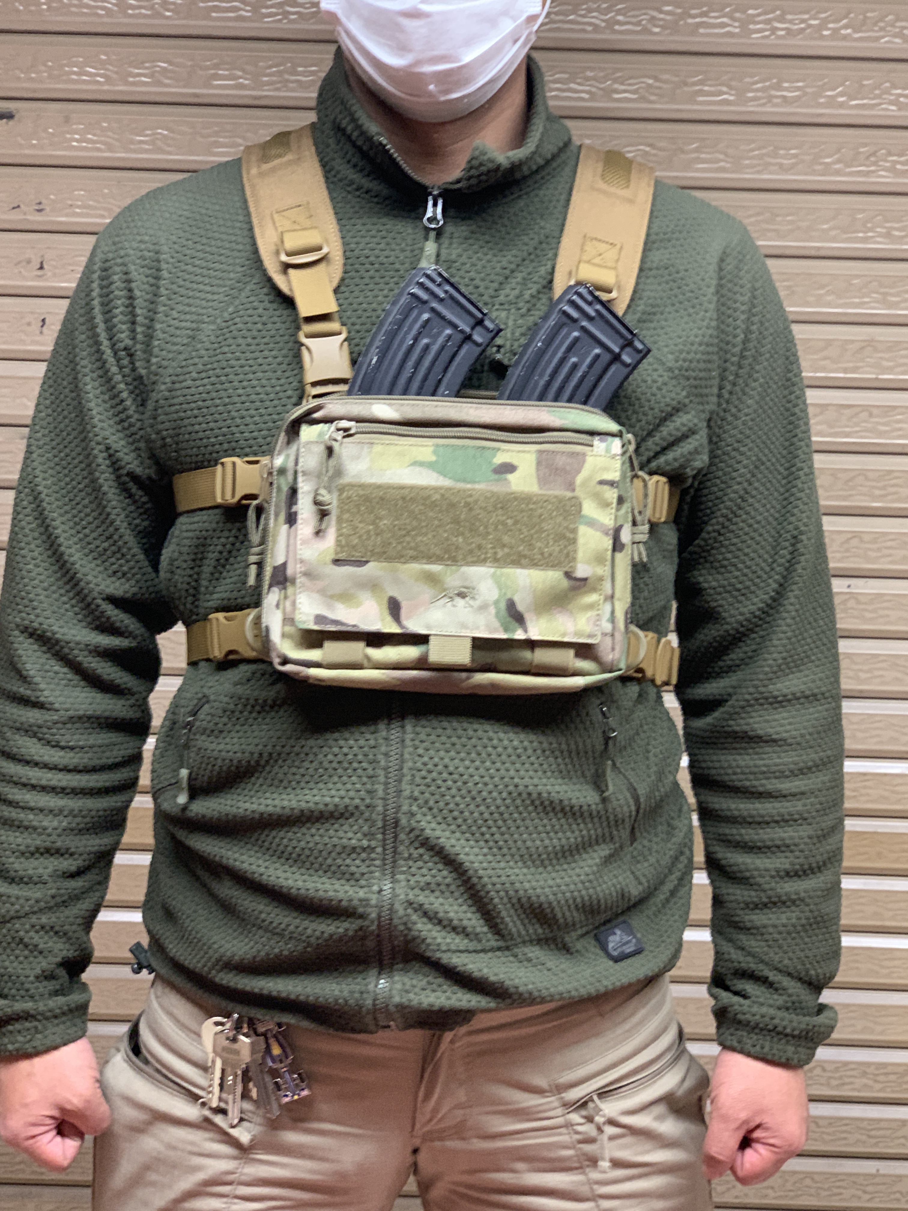 5.11タクティカルのチェストリグ&タスマニアンタイガーポーチ類その他ポーチ付き 5.11タクティカルのチェストリグ&タスマニアンタイガーポーチ類