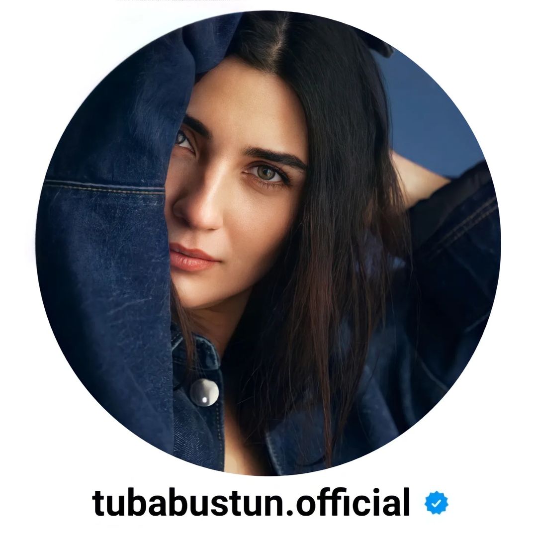 PeruTuba's tweet photo. la sesión para @instyleturkiye trajo nueva foto de perfil de mi querida chica

#TubaBüyüküstün 📸 https://t.co/zPxN1gXiEW