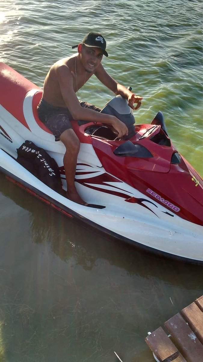 Vivendo o melhor momento da minha vida, e Deus ainda tem o melhor pra mim ❤️🙌🏽