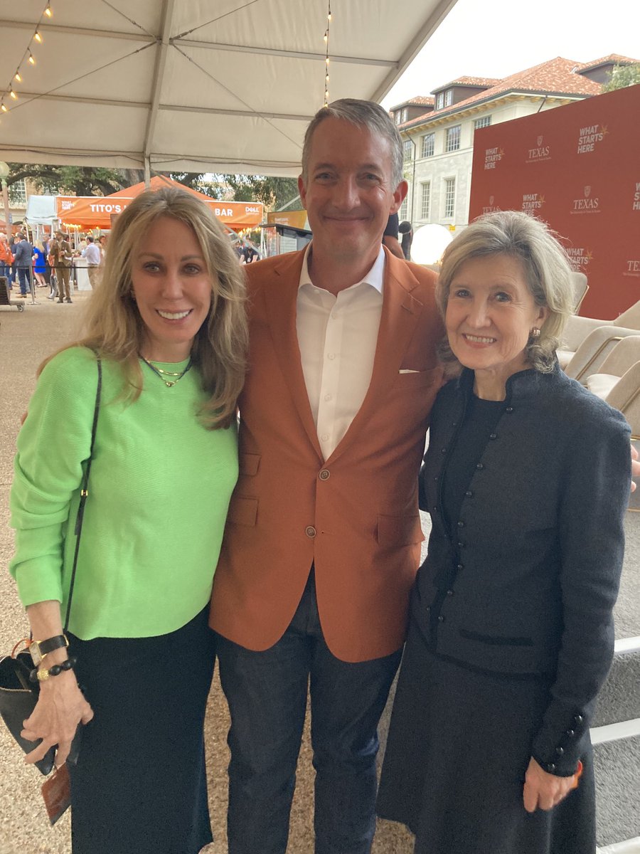 Big day for ⁦<a href="/UTAustin/">UT Austin</a>⁩ kicking off a major Capital campaign for more student scholarships , research and course offerings! So many alums supporting our Alma Mater. ⁦<a href="/JCHartzell/">Jay Hartzell</a>⁩ <a href="/utsystem/">The University of Texas System</a> ⁦⁦⁦<a href="/TexasExes/">Texas Exes</a>⁩ ⁦<a href="/DallasTexasExes/">Dallas Texas Exes</a>⁩ ⁦⁦