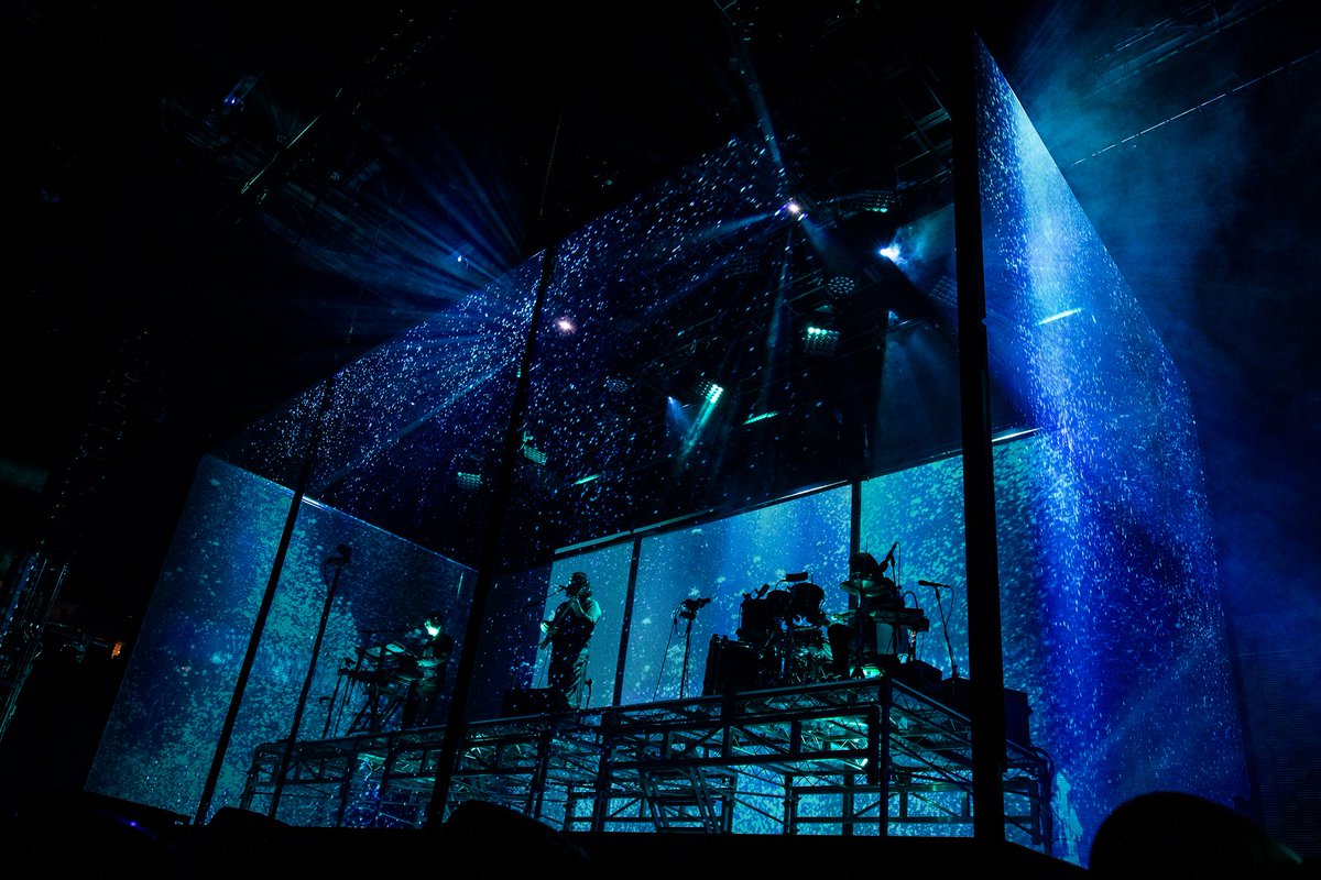 mattbishopphoto's tweet photo. @alt_J kicked off The Dream Tour in Pittsburgh last weekend with stunning production from @FragmentNine #altj #fragmentnine https://t.co/pGLPQRWRkW