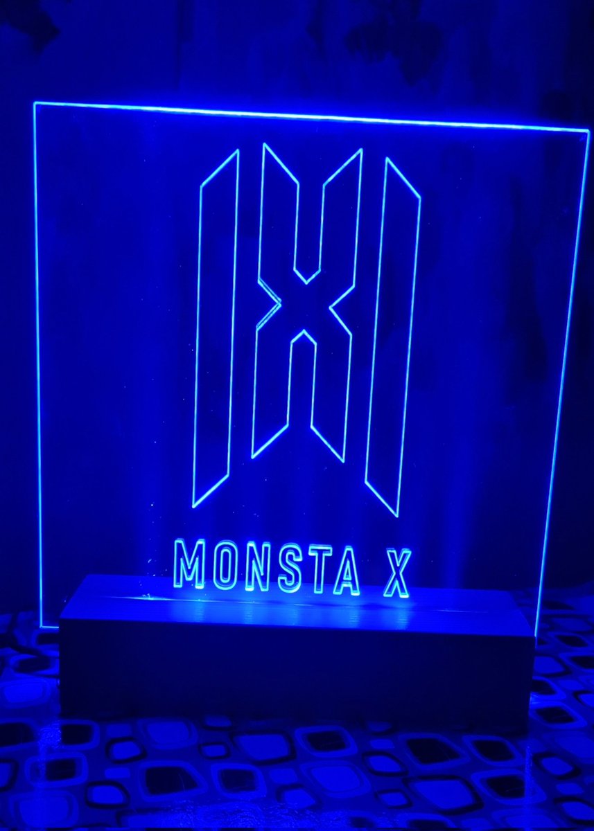 aleyongguk's tweet photo. GIVEAWAY 🦥
The winner will receive a light like this one 👇

♡ Like &amp; retweet
♡ ALL fandoms welcome, you get a customized light with your preferred design and colour
♡ WW 🌍

@OfficialMonstaX 
Ends on March 20th, good luck to all! https://t.co/hzetw2IaxS