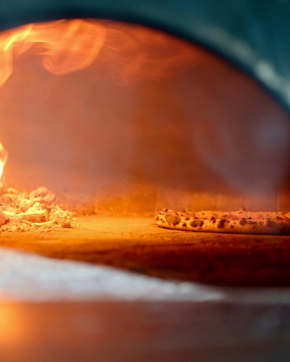 HCSourdoughPizza tweet media