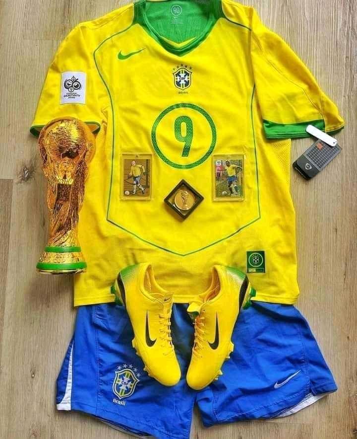 nike total 90 dorados