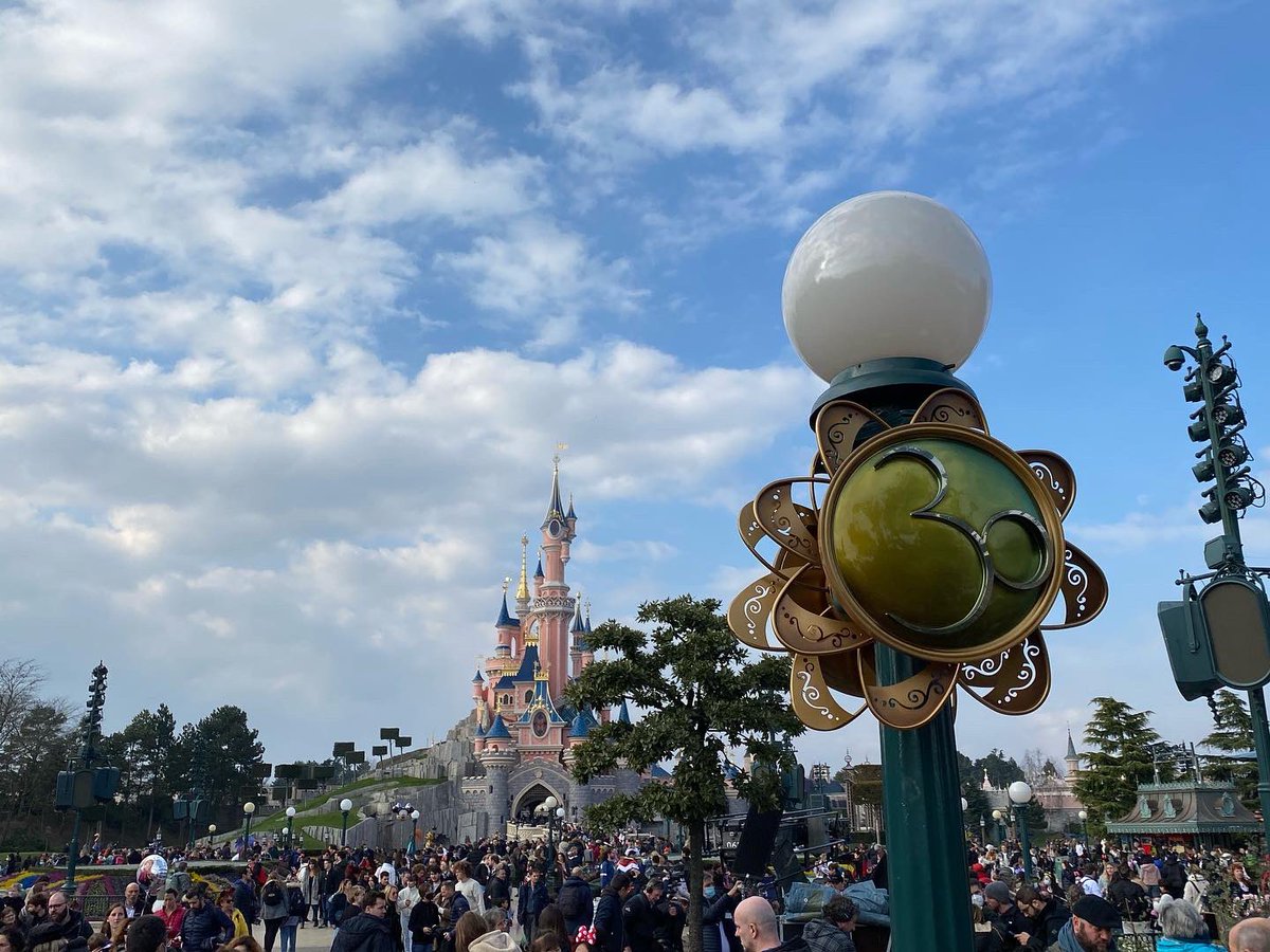 #DisneylandParis30 #DisneylandParis #30years
