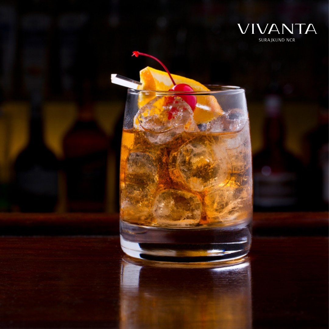A drink in hand melts all worries away at Easy Bar

To know more, please call: +91 129-419 0000 or visit bit.ly/3xuS1PQ

#VivantaSurajkund #Vivanta #Faridabad #staycation #safecation #getaway #vacation