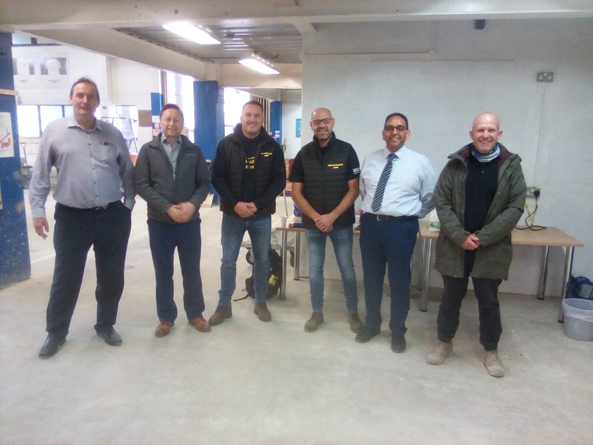 Lewisham College Construction tweet media