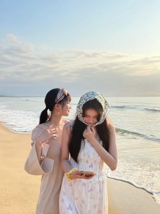 Milada55078098's tweet photo. miss friends https://t.co/iadTyAiKk3