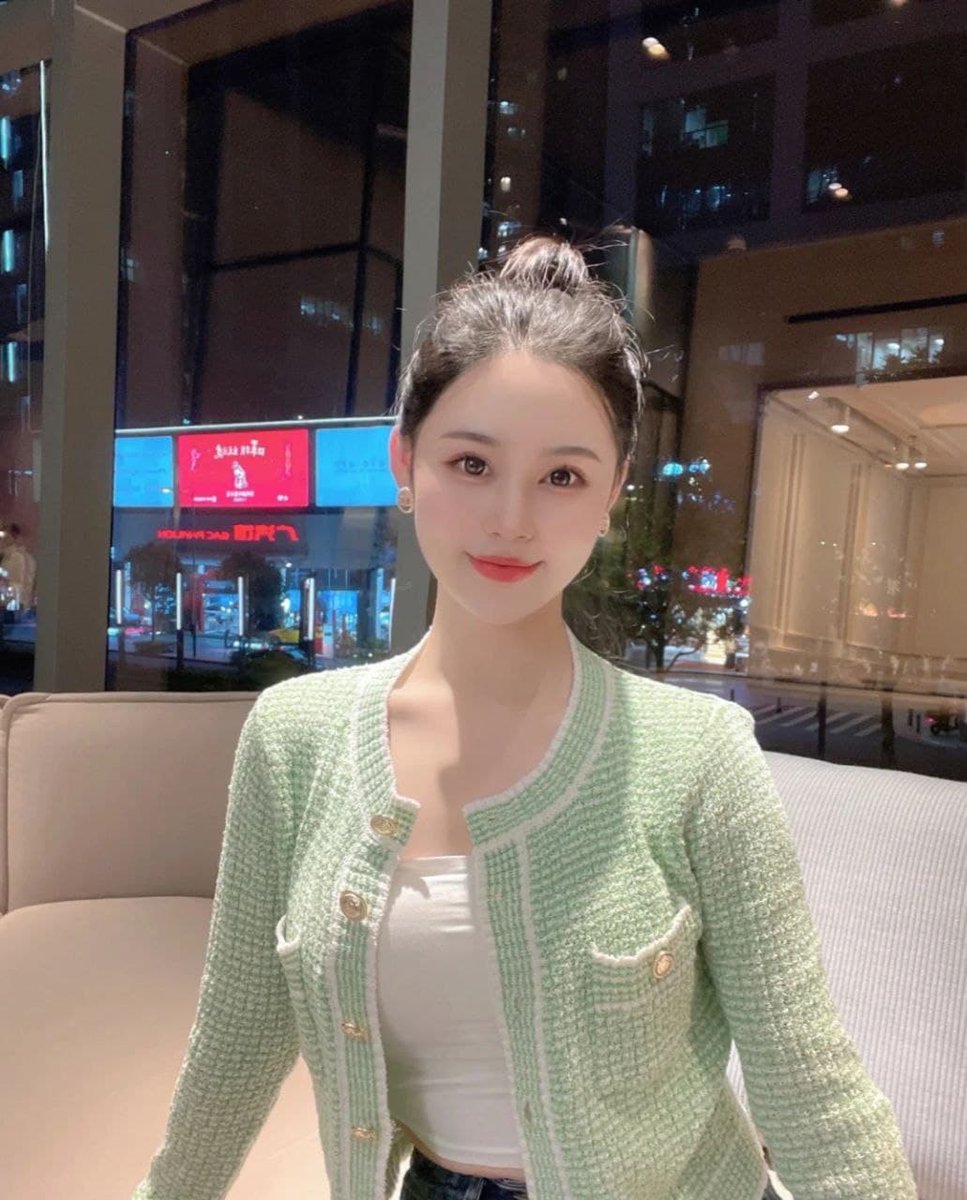 Jennife254698's tweet image. be a cheerful woman