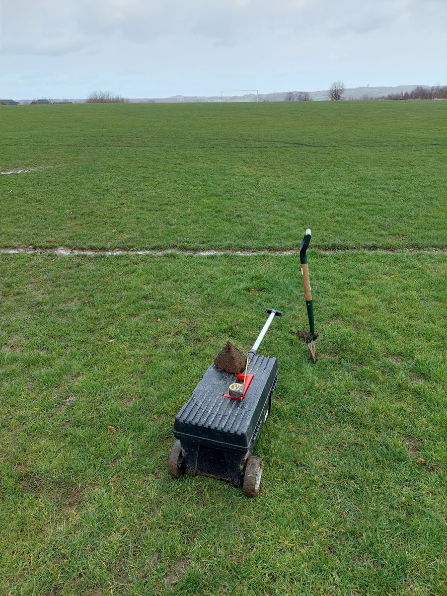 julien_morris's tweet photo. As part of #GroundsWeek just wanted to give a shout out to my Regional Pitch Advisor colleagues, aswell as all the wonderful work the pitch advisors for RFU, RFL and ECB are doing the 6 football RPAs have visited 76 sites, 282 pitches and written 130 reports the past month 👊👏🌱 https://t.co/h1gi2pZeJ1