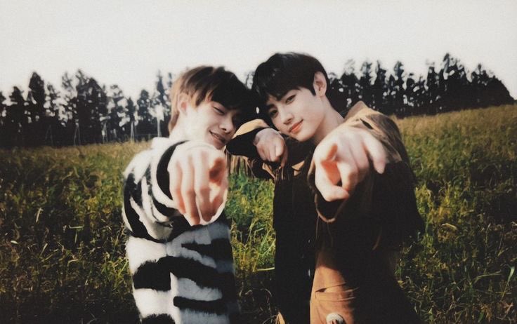 qwichives's tweet photo. deja vu
— a jakehoon au

“i just met him and yet everything about him feels familiar. and the way i fell in love with him, it comes naturally.” https://t.co/NKiUZ7isDZ