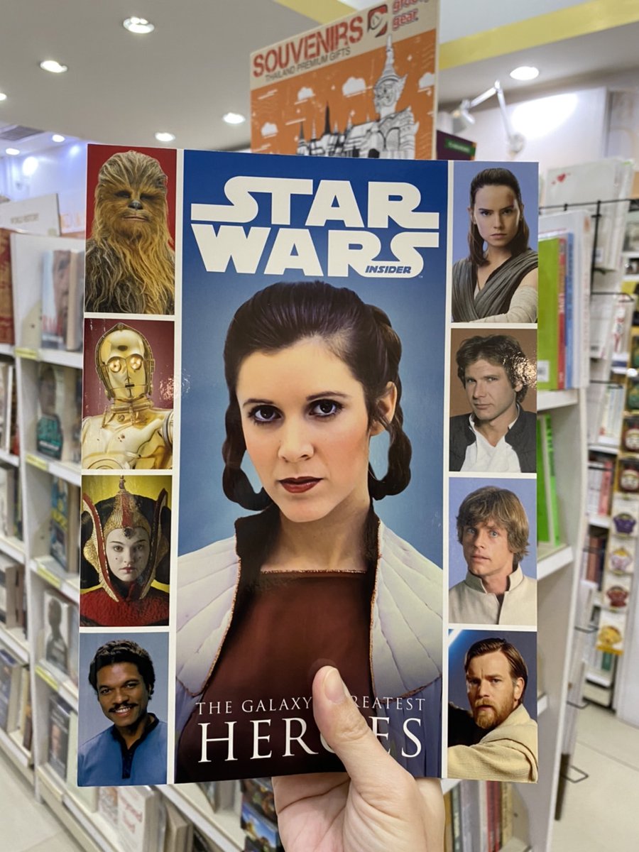 Asiabooks_th's tweet photo. Star Wars: The Galaxy's Greatest Heroes
หนังสือที่จะพาคุณไปพบกับเบื้องหลังและบทสัมภาษณ์ 15 ของตัวละครดังที่ทุกคนคิดถึงจากตำนานภาพยนตร์ไซไฟ #StarWars อาทิเช่น Mark Hamill (Luke Skywalker), Carrie Fisher (Princess Leia), Harrison Ford (Han Solo) https://t.co/3koz0kuwiw