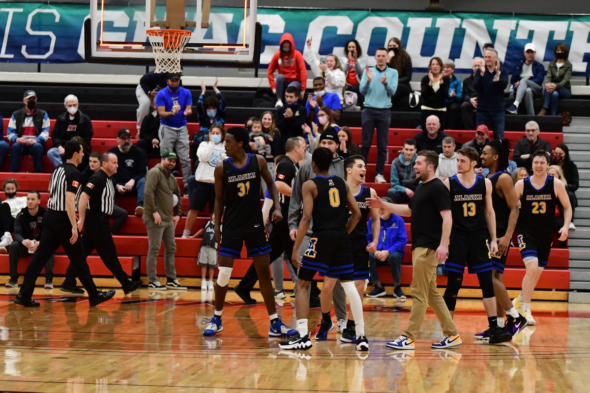 NanooksMBB's tweet photo. Pandemonium in the Pavilion‼️

It's official. We'll face the #5-seeded Central Washington Wildcats tomorrow for the GNAC Championship! 

#NanookNation x #RuleTheNorth 

(📸: GNAC Sports) https://t.co/N5y6vH0uaU