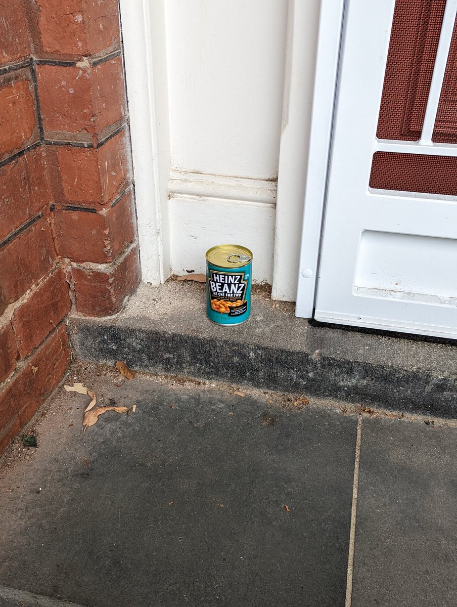 KerrAngus's tweet image. #bakedbeansout4warney