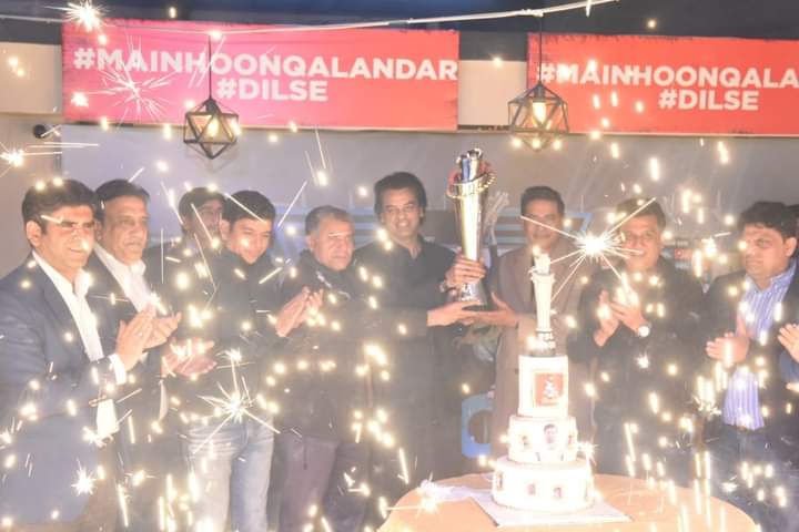 وزیراعظم کامیاب جوان پروگرام کا کراچی کے بعد پشاور اور پشاور کے بعد لاہور میں پڑاؤ!
اب ہوگا لاہور کا بھی ہر جوان کامیاب؛ وزیراعظم عمران خان کے وژن کے مطابق نوجوانوں کو با اختیار بنانے کے مشن کو جاری رکھتے ہوئے آج کامیاب جوان پروگرام لاہور میں آرہا ہے۔