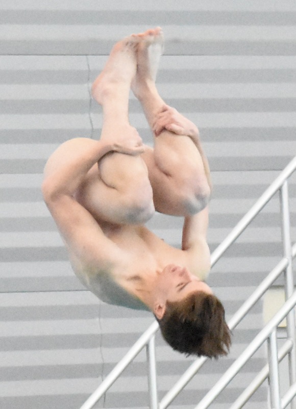 TierReport's tweet photo. NYSPHSAA DIVING: LOCALS ENJOY STATE DIVING EXPERIENCE (15 PHOTOS). . . @ECSD_Athletics @HhdsSchools @HorseheadsAD @sports_raiders @HHSRaiderSports 

https://t.co/Tey5aS4nrb https://t.co/wgcr1ztUB8