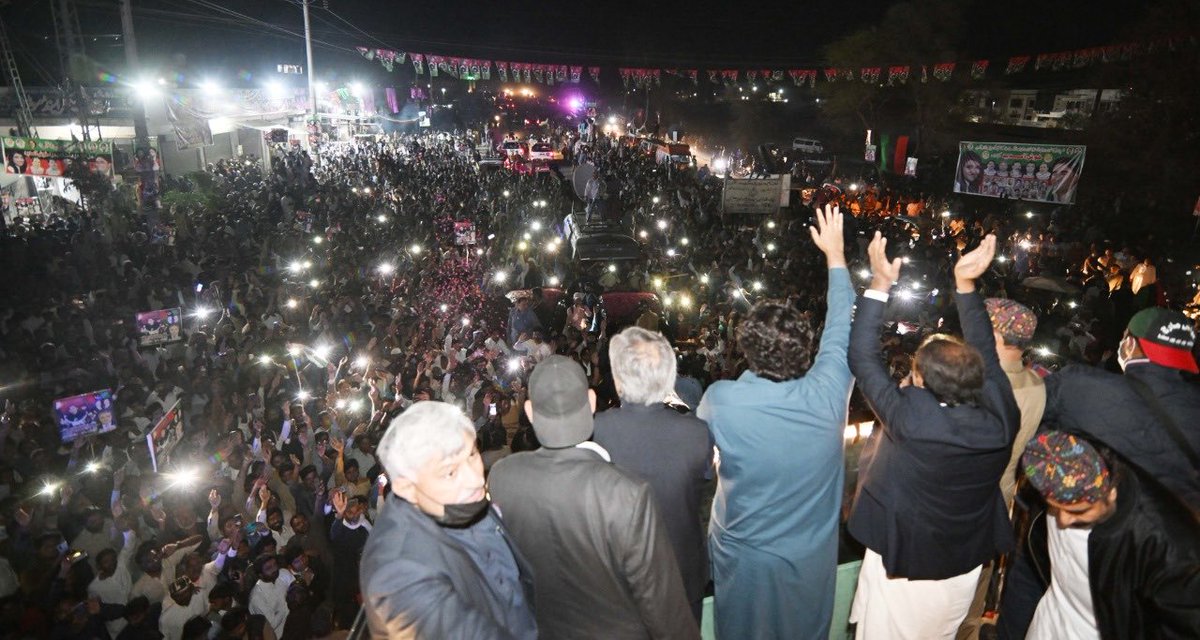 BBhuttoZardari's tweet photo. یہ عوامی مارچ حق ملکیت، حق روزگار، حق حاکمیت اور حق برابری کیلئے ہے، اور اب یہی مطالبہ میاں چنوں کی عوام کا بھی ہے۔ 
#AwamiMarch
#GoSelectedGo https://t.co/KM35SaFyDb