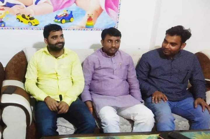 iakashkumarabvp's tweet photo. अखिल भारतीय विद्यार्थी परिषद मेरठ प्रान्त के प्रान्त संगठन मंत्री आदरणीय #महेश_जी भाईसाहब, को 🎂🎂#जन्मदिन की हार्दिक #बधाई एवं #शुभकामनाएं। 💐💐💐
हम सभी #ईश्वर से आपके #स्वस्थ्य शरीर ब #दीर्घायु की कामना करते है, और भगवान #प्रार्थना करते है कि बो आपकी सभी #मनोकामना पूर्ण करें।। https://t.co/Y9A2miSl9b