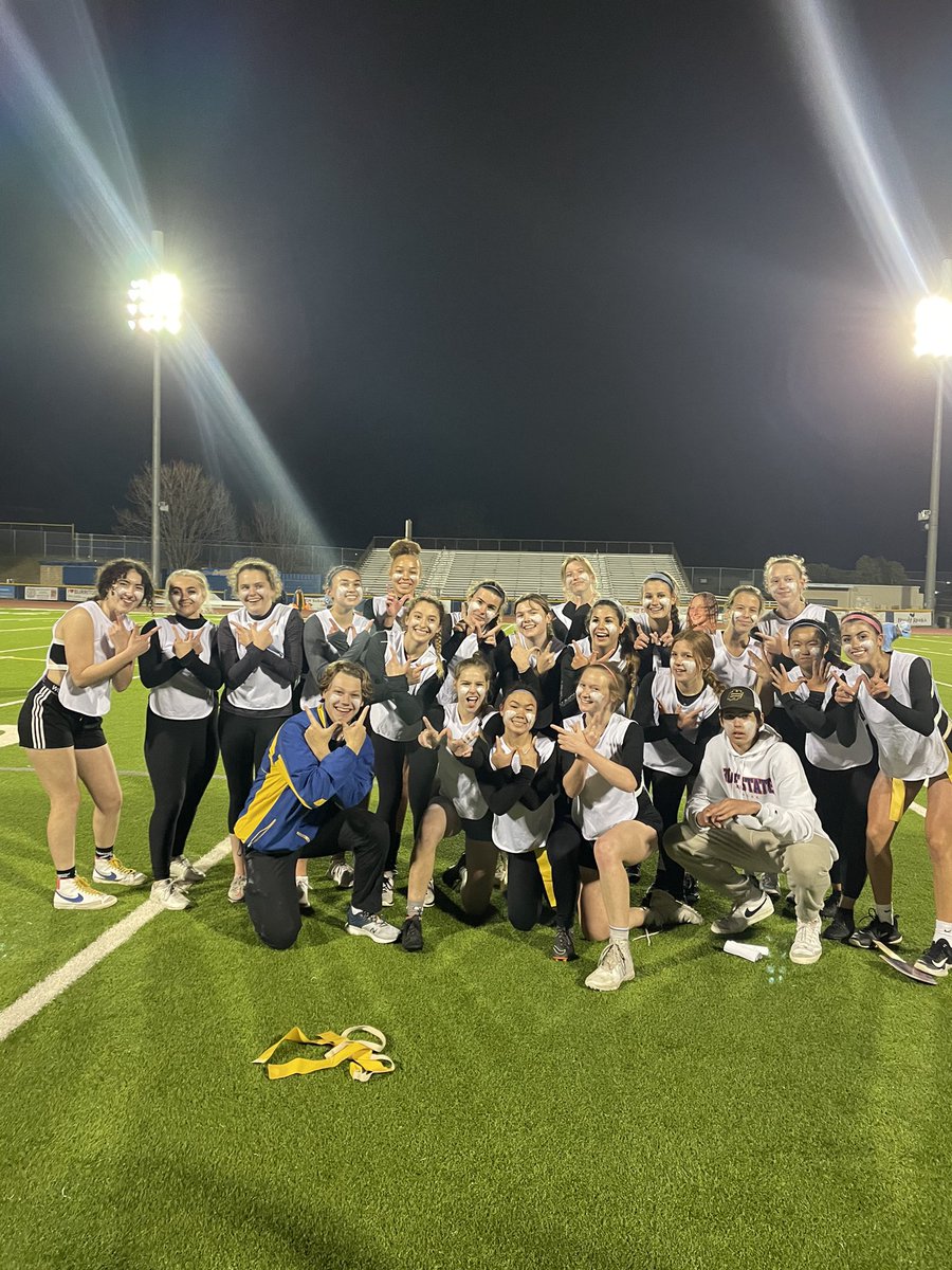 brussselsprout's tweet photo. JUST WON POWDERPUFF 🤍🤍🤍 https://t.co/is7Vx0u2FK