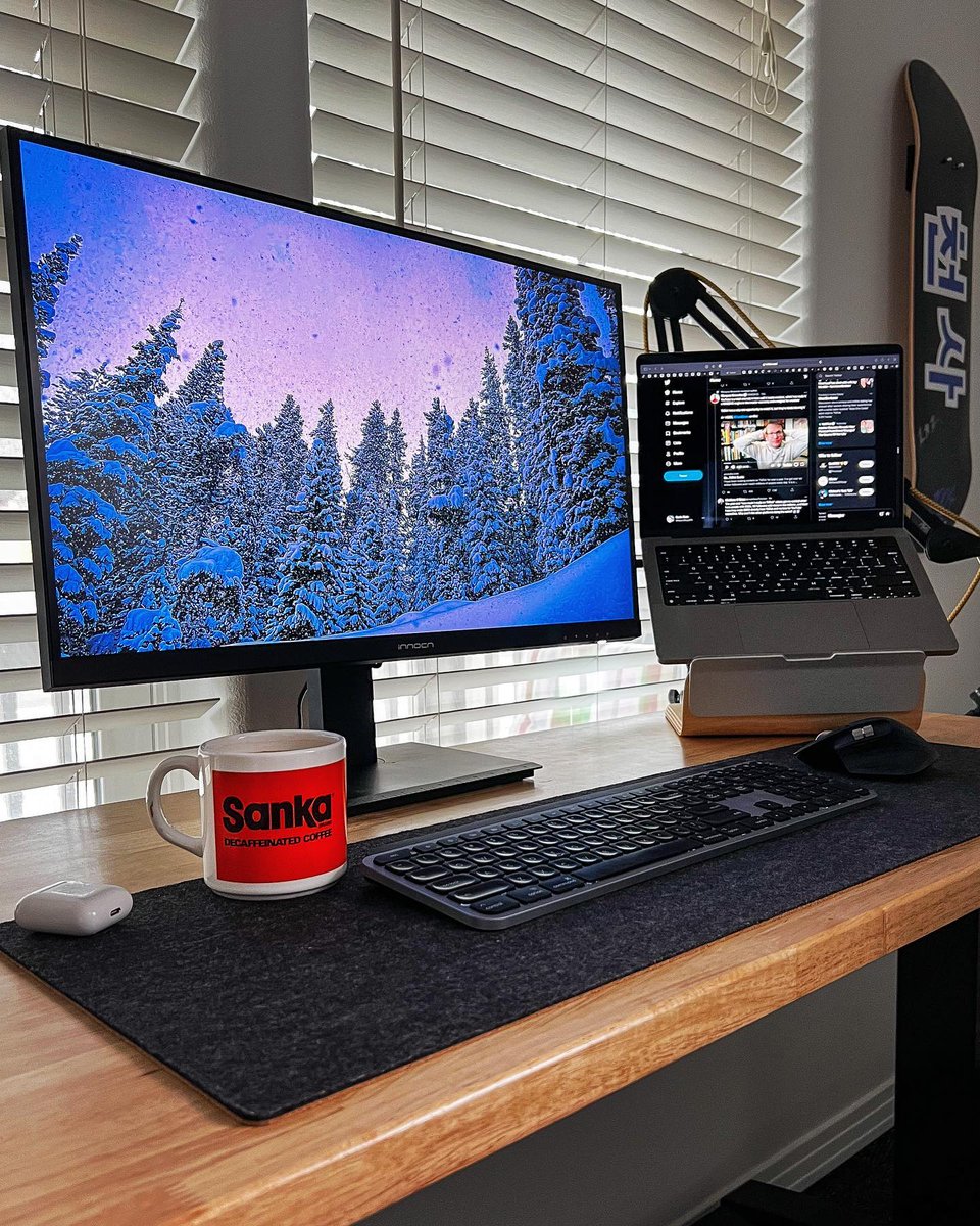 InnocnOfficial's tweet photo. With top-class color, contrast, viewing angles and features, #INNOCN 4K Art Monitor 27C1U is the best Photo and Video Editing monitor 
#designermonitor #graphicdesign #graphicsdesigner #artist #innocnmonitor #27C1U https://t.co/aBzFsscZUu