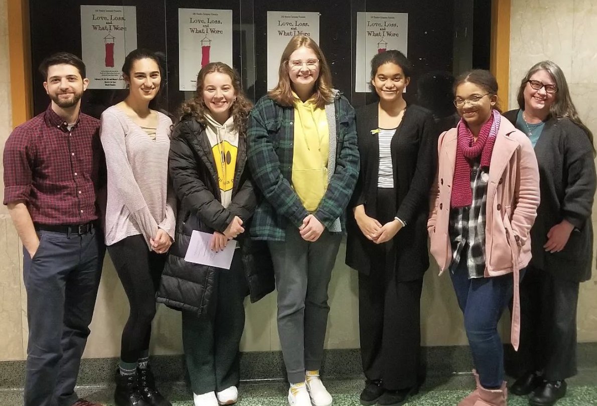 SJUEnglish's tweet photo. English night at the theatre 🎭 Students and faculty from the English dept. attended last night's show of "Love, Loss, and What I Wore." Congrats to the cast and crew on a great performance!

You can catch the final shows today at 8 p.m. &amp; Sunday at 2 p.m. https://t.co/6qhpuk9KqJ https://t.co/zx9Vfac57d